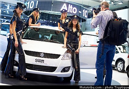 salon_bruxelles_2011_girls_01.jpg