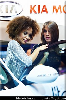 salon_bruxelles_2011_girls_16.jpg