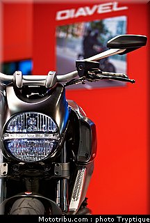 salon_bruxelles_2011_moto_16.jpg