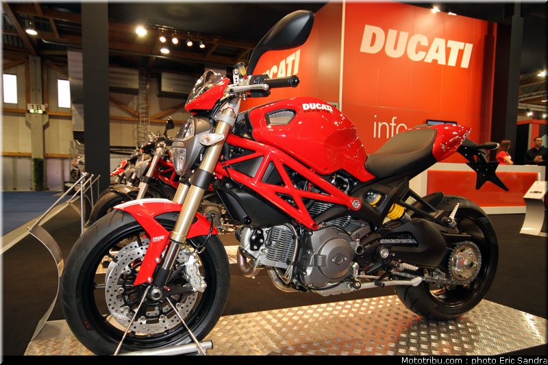 salon_bruxelles_2010_Ducati_Monster_1100evo_2