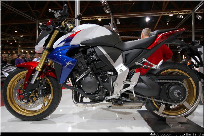 salon_bruxelles_2010_Honda_CB1000RR_ABS_2