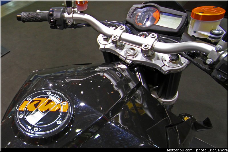 salon_bruxelles_2010_KTM_990Superduke_2