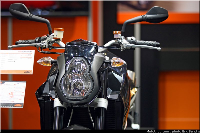 salon_bruxelles_2010_KTM_990Superduke_3