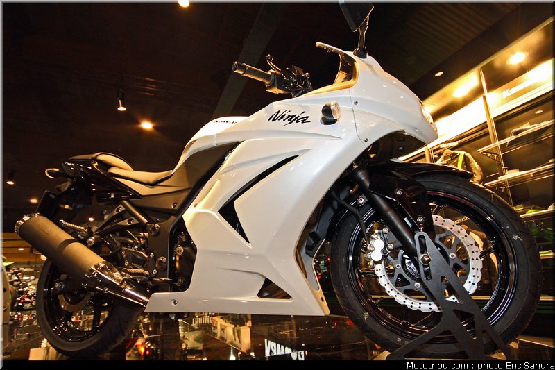 salon_bruxelles_2010_Kawazaki_Ninja_250R_2