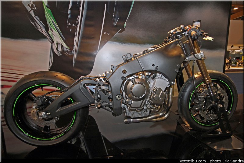 salon_bruxelles_2010_Kawazaki_Ninja_ZX10R_1