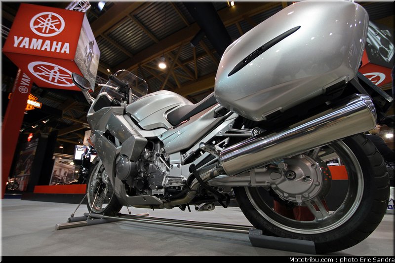salon_bruxelles_2010_Yamaha_FJR1300A_1