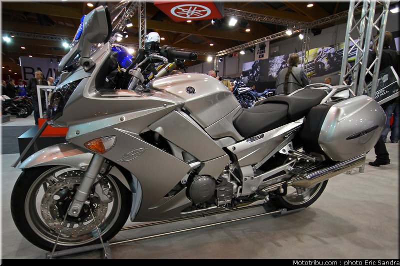 salon_bruxelles_2010_Yamaha_FJR1300A_2