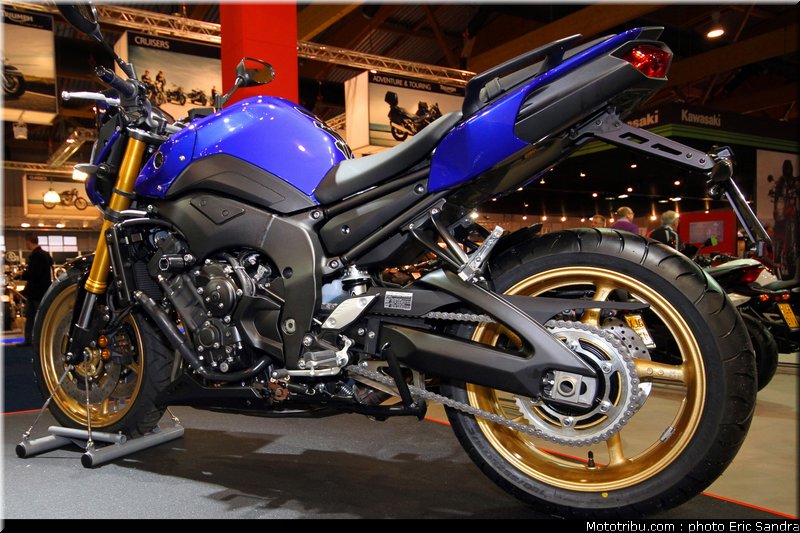 salon_bruxelles_2010_Yamaha_Fazer8N_ABS
