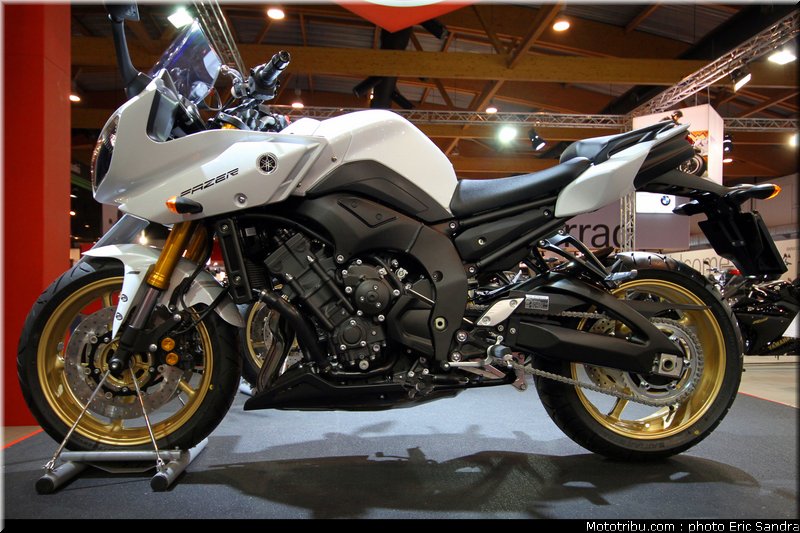 salon_bruxelles_2010_Yamaha_Fazer8_ABS_1