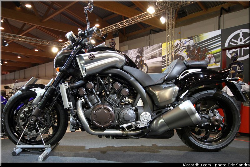 salon_bruxelles_2010_Yamaha_VMAX_1