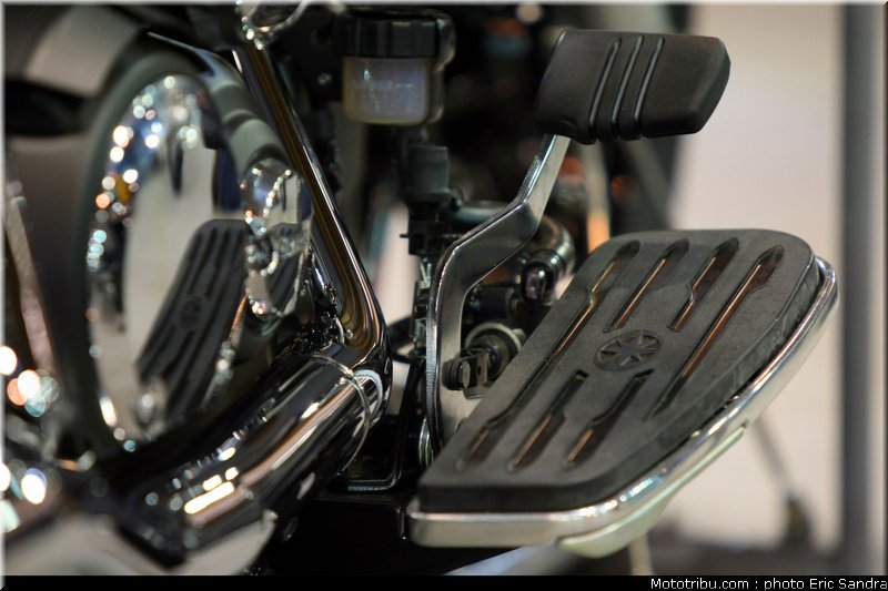 salon_bruxelles_2010_Yamaha_XVS950A_1