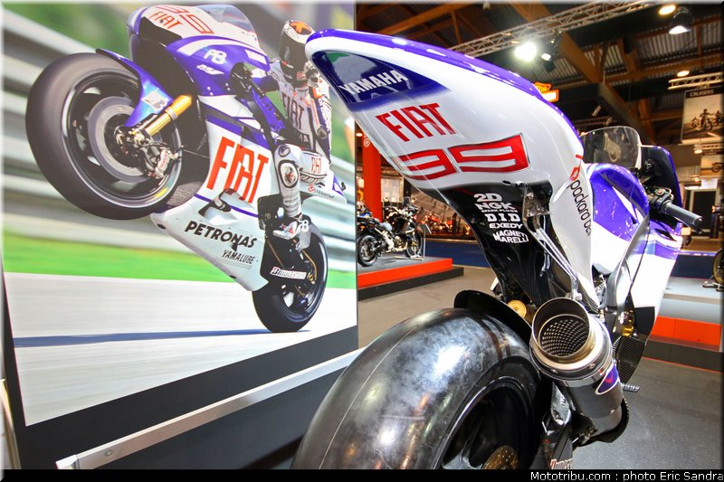 salon_bruxelles_2010_Yamaha_YZR_M1_motoGP_Lorenzo