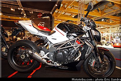 salon_bruxelles_2010_Agusta_Brutale_1090R.jpg