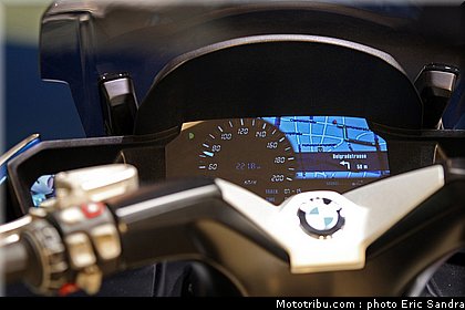 salon_bruxelles_2010_BMW_Concept_C_3.jpg
