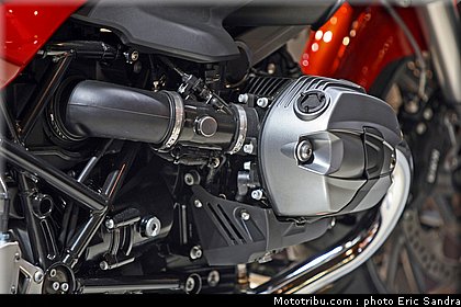 salon_bruxelles_2010_BMW_R1200R.jpg
