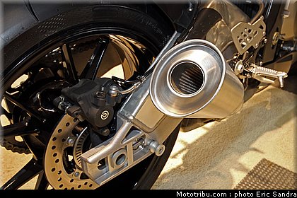 salon_bruxelles_2010_BMW_S1000RR_3.jpg