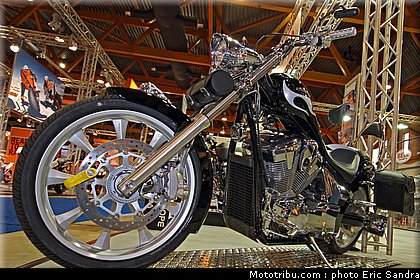 salon_bruxelles_2010_BikeDesign_Honda_fury_1300_1.jpg