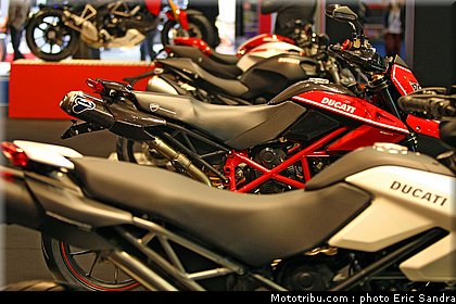 salon_bruxelles_2010_Ducati_1.jpg