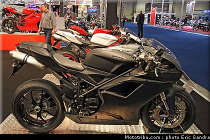 salon_bruxelles_2010_Ducati_3.jpg