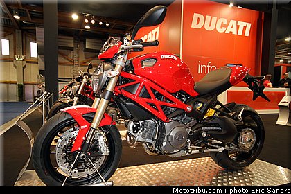 salon_bruxelles_2010_Ducati_Monster_1100evo_2.jpg