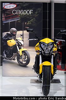salon_bruxelles_2010_Honda_CBF600_1.jpg