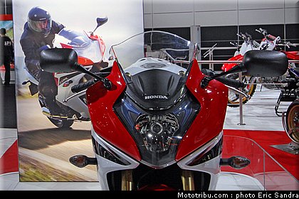salon_bruxelles_2010_Honda_CBR600F_1.jpg
