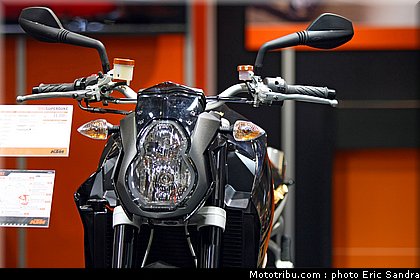 salon_bruxelles_2010_KTM_990Superduke_3.jpg