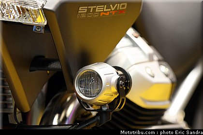 salon_bruxelles_2010_MotoGuzzi_Stelvio_1200_4V_4.jpg