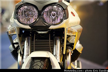 salon_bruxelles_2010_MotoGuzzi_Stelvio_1200_4V_6.jpg