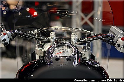 salon_bruxelles_2010_Suzuki_VLR1800_2.jpg