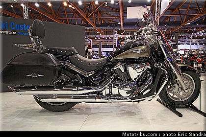 salon_bruxelles_2010_Suzuki_VLR1800_3.jpg
