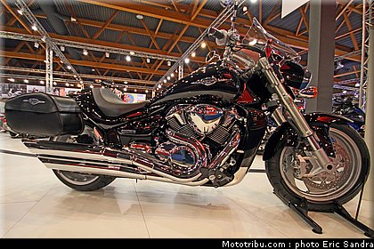 salon_bruxelles_2010_Suzuki_VZR1800.jpg