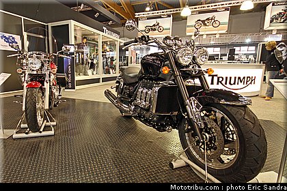 salon_bruxelles_2010_Triumph_1.jpg