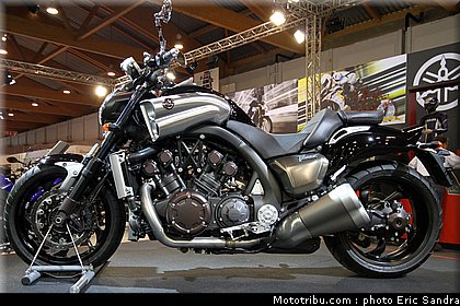 salon_bruxelles_2010_Yamaha_VMAX_1.jpg