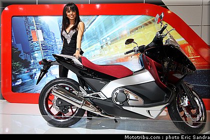 salon_bruxelles_2010_girl_07.jpg
