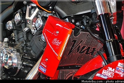 jpms_2011_cannes_moto_services_16.JPG