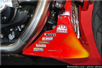 jpms_2011_cannes_moto_services_18.JPG