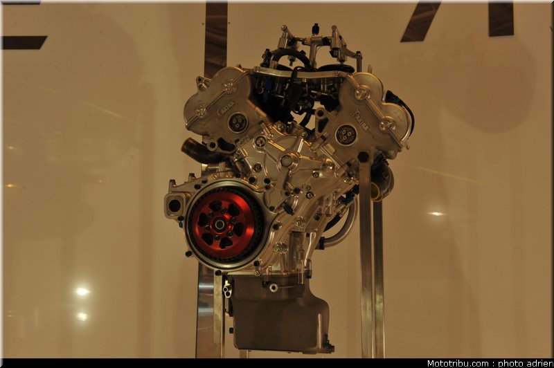 boxer_006_salon_de_la_moto_paris_2011