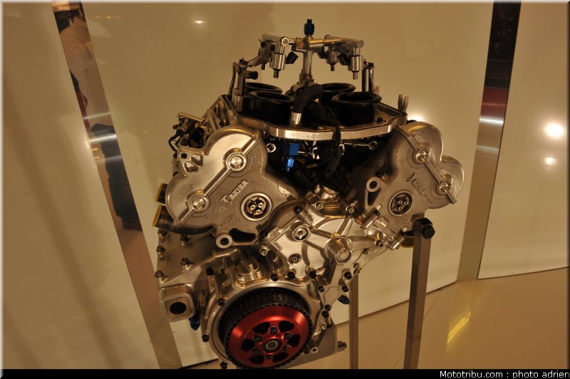 boxer_007_salon_de_la_moto_paris_2011