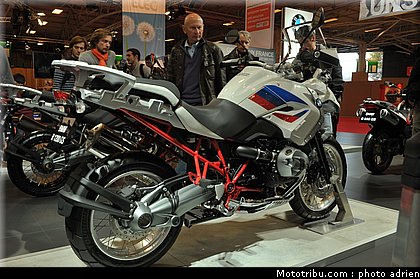bmw_002_salon_de_la_moto_paris_2011.jpg