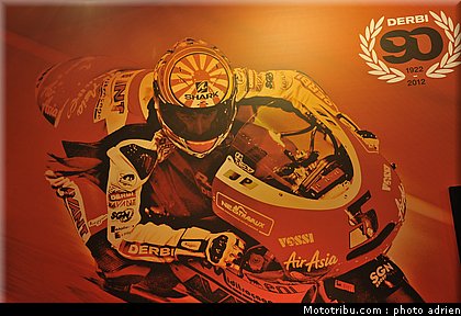 divers_005_salon_de_la_moto_paris_2011.jpg