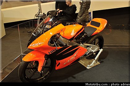 honda_010_salon_de_la_moto_paris_2011.jpg