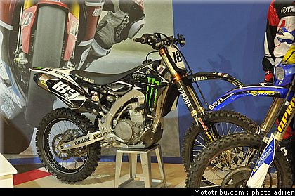 yamaha_036_salon_de_la_moto_paris_2011.jpg