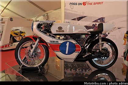 yamaha_gp_004_salon_de_la_moto_paris_2011.jpg