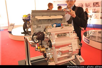 yamaha_gp_016_salon_de_la_moto_paris_2011.jpg