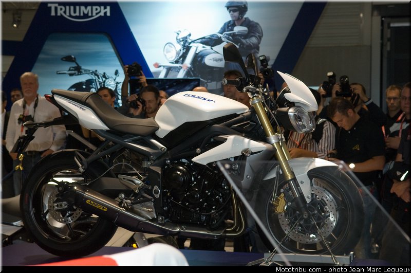 triumph_01_salon_intermot_cologne_2012