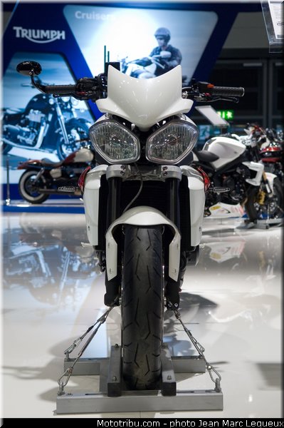 triumph_03_salon_intermot_cologne_2012