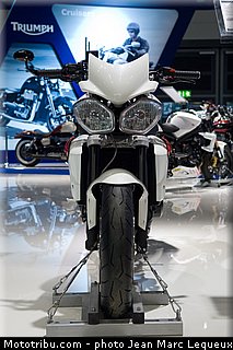 triumph_03_salon_intermot_cologne_2012.jpg