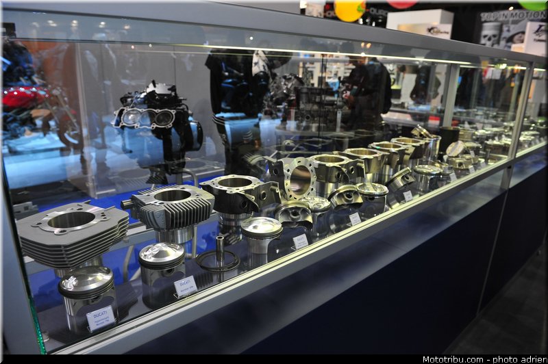 divers_050_salon_de_milan_eicma_2012
