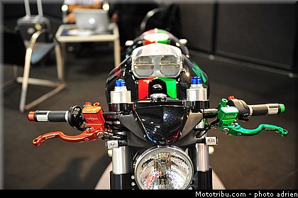 avinton_003_salon_de_milan_eicma_2012.jpg